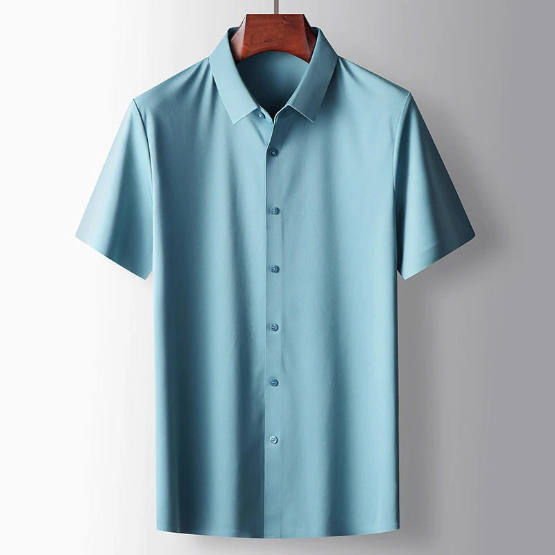 Polo d'été sophistiqué pour homme à manches courtes, parfait pour un look raffiné et léger.
