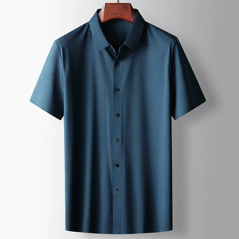 Polo d'été sophistiqué pour homme à manches courtes, parfait pour un look raffiné et léger.
