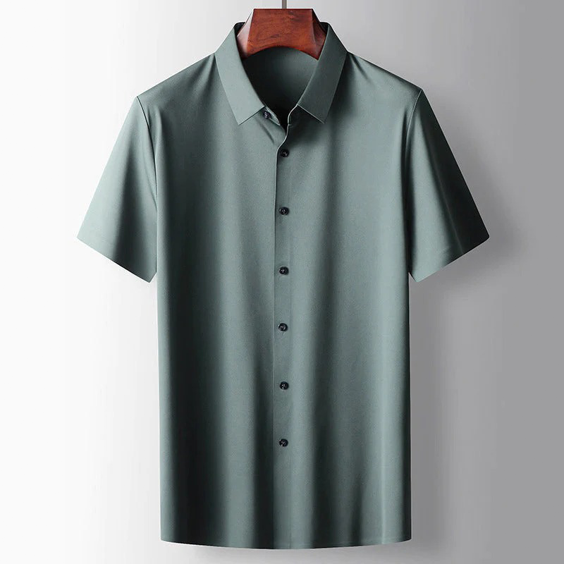 Polo d'été sophistiqué pour homme à manches courtes, parfait pour un look raffiné et léger.